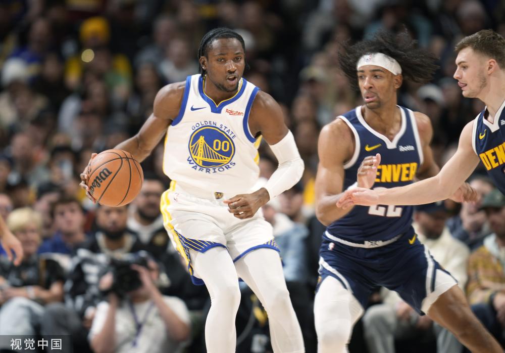 对加拿大的 对加拿大的